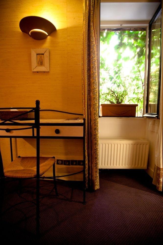 Hotel De La Tulipe Paris Eksteriør bilde