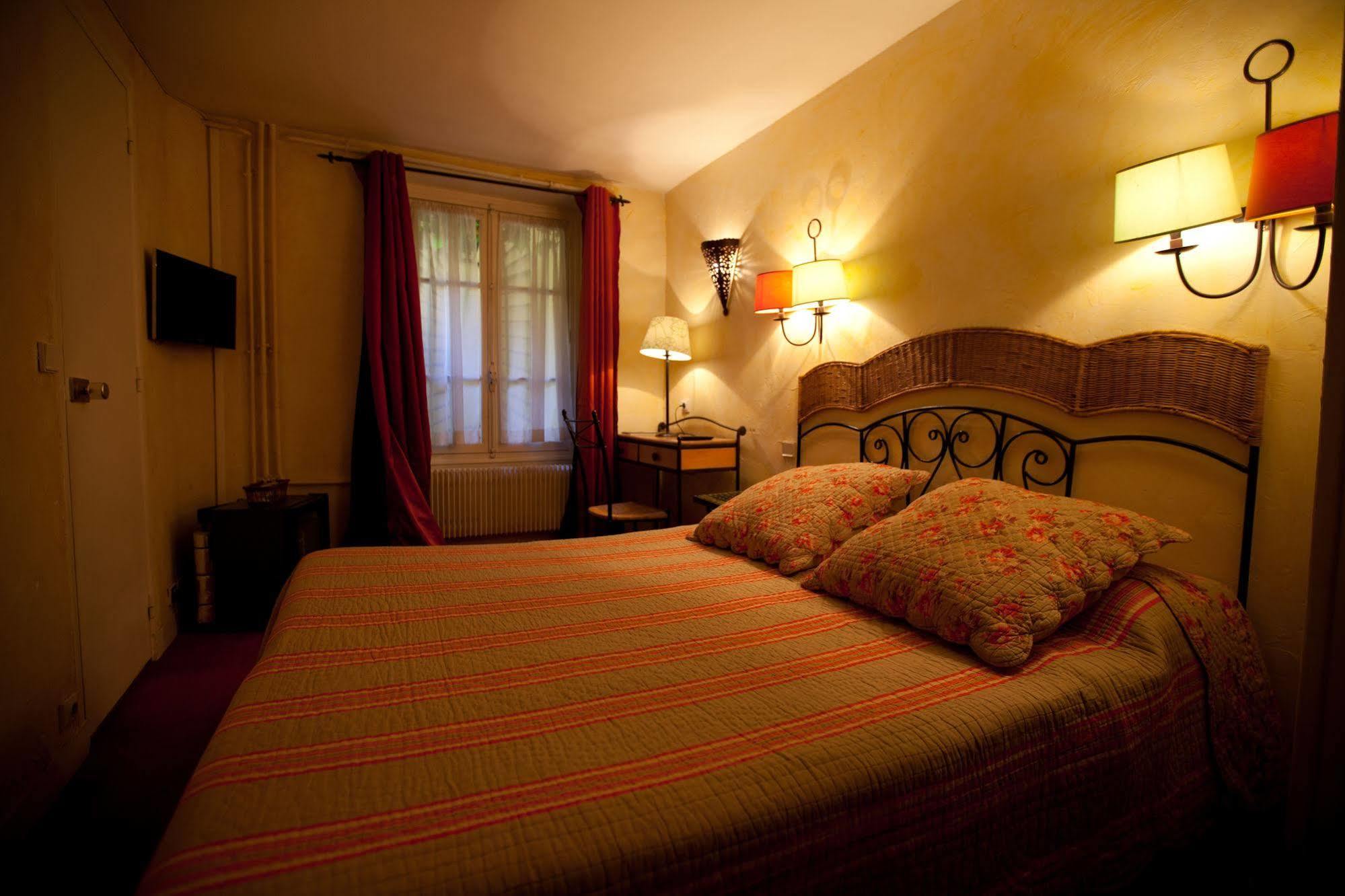 Hotel De La Tulipe Paris Eksteriør bilde