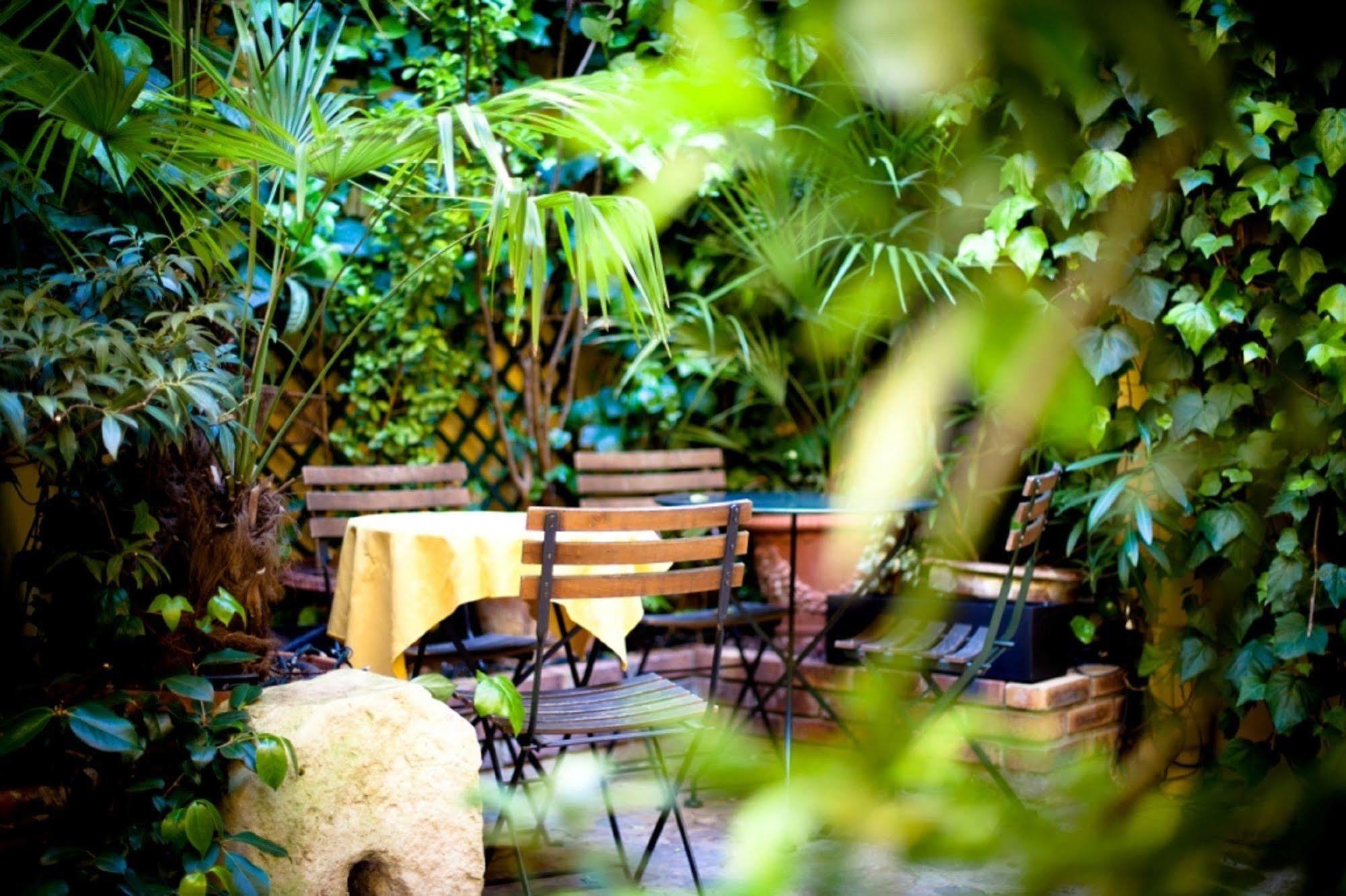 Hotel De La Tulipe Paris Restaurant bilde