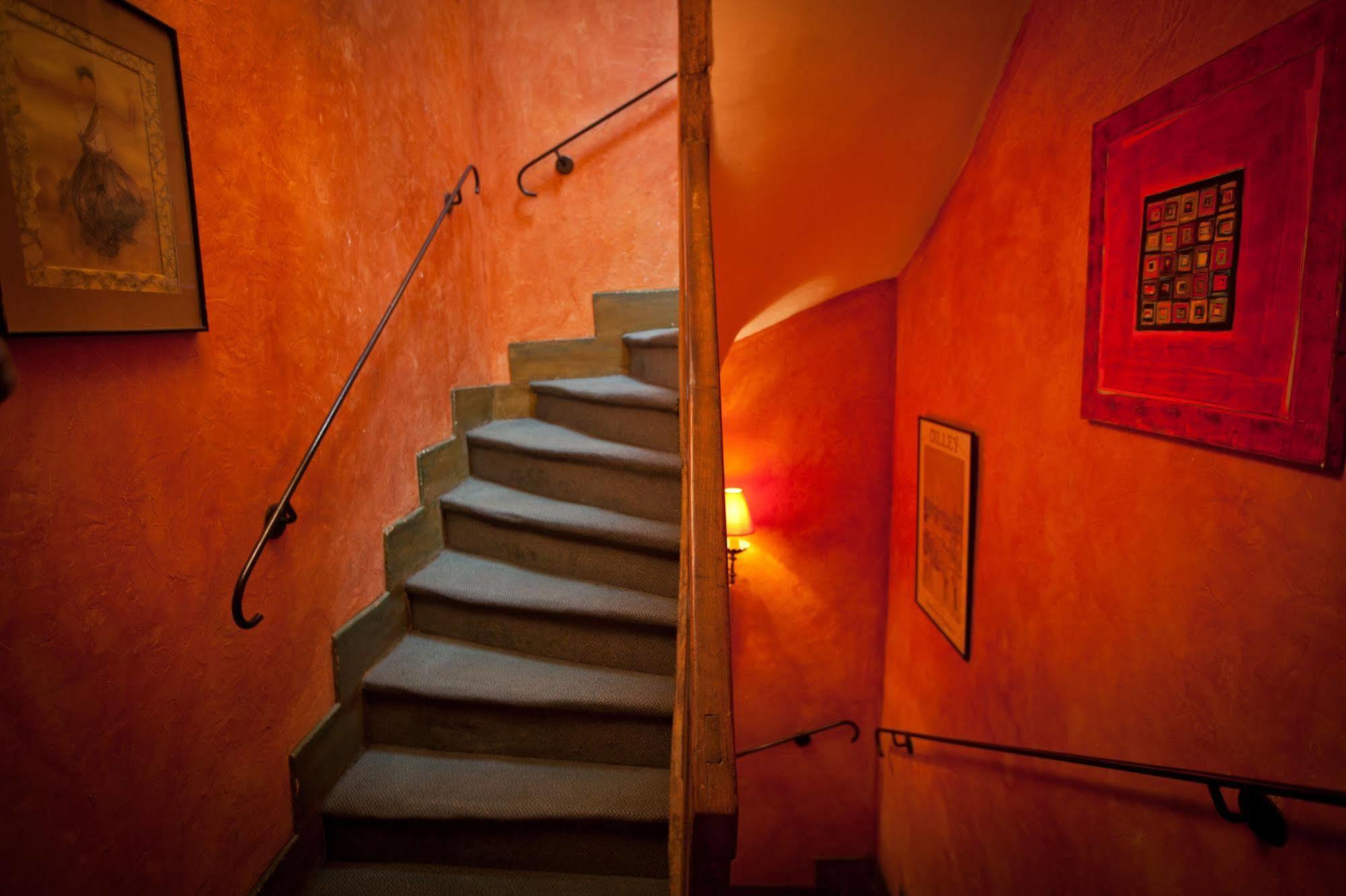 Hotel De La Tulipe Paris Eksteriør bilde